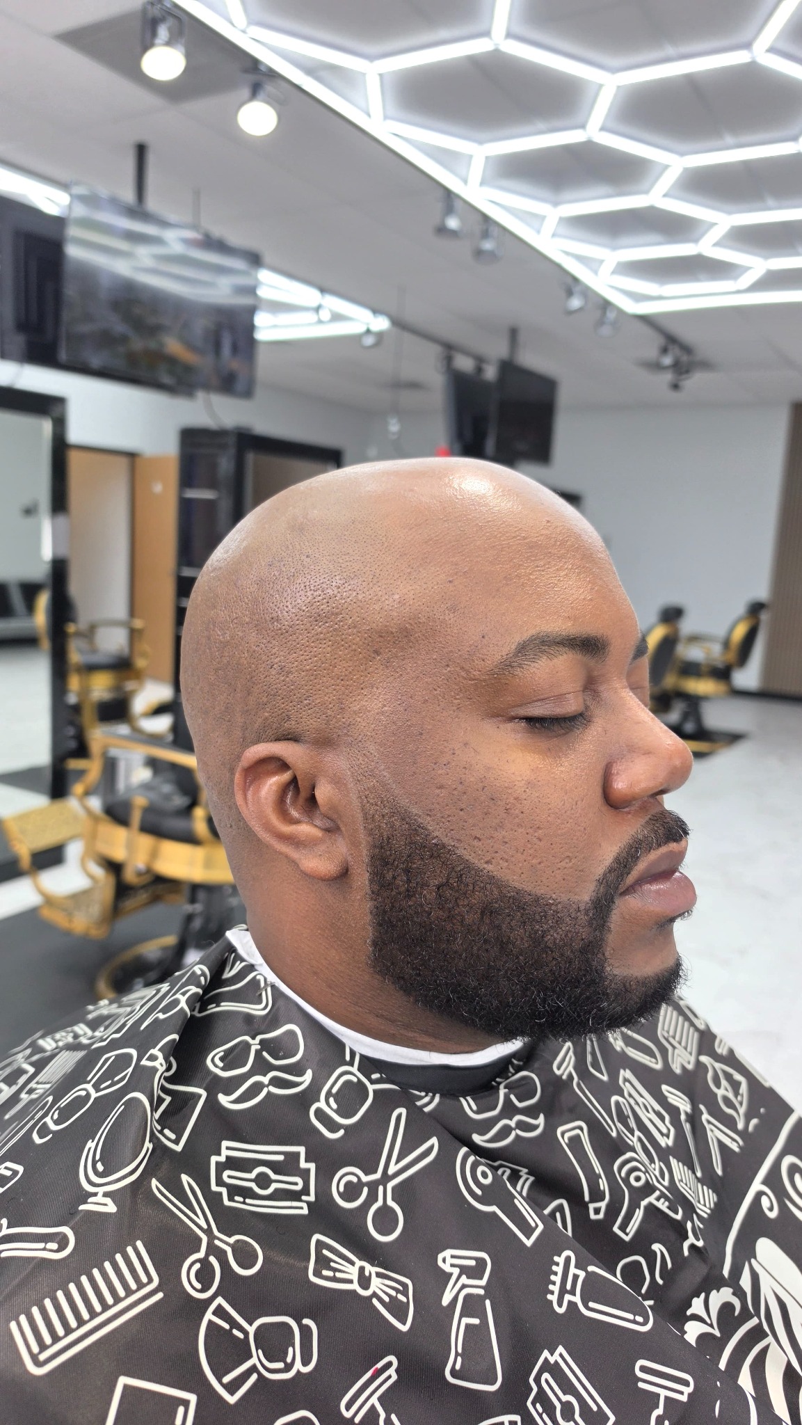 Detailed beard trim and sharp shape-up